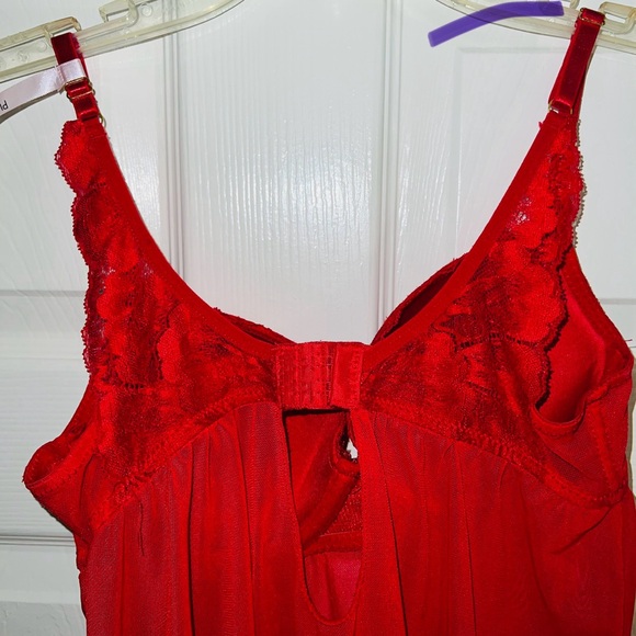 Lingerie - Picture 10 of 11